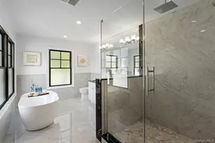 33 3rd St, Manhasset, NY 11030 - Photo 19