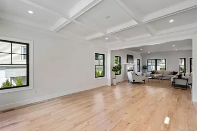 33 3rd Street, Manhasset, NY 11030 - Photo 13