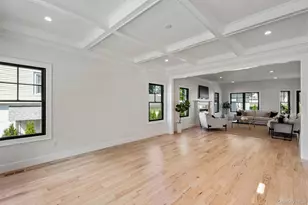 33 3rd St, Manhasset, NY 11030 - Photo 13