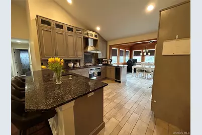 40 Clubhouse Drive, Rocky Point, NY 11778 - Photo 5