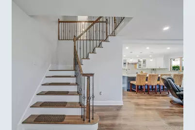 360 Woodside Avenue, Bellport, NY 11713 - Photo 13