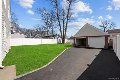 65 Mount Joy Avenue, Freeport, NY 11520 - Photo 31