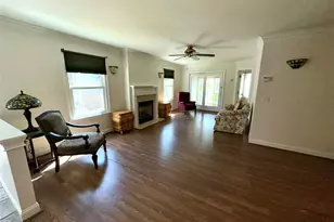 5 White Oak Ct, Coram, NY 11727 - Photo 7