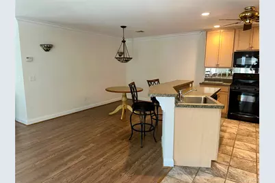 5 White Oak Court #5, Coram, NY 11727 - Photo 3