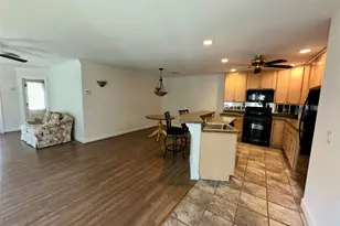 5 White Oak Ct, Coram, NY 11727 - Photo 3