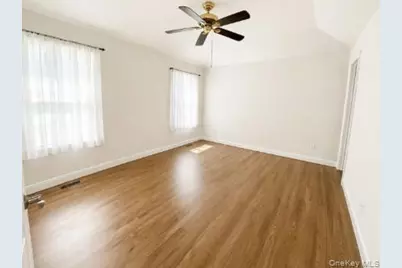 5 White Oak Court #5, Coram, NY 11727 - Photo 13