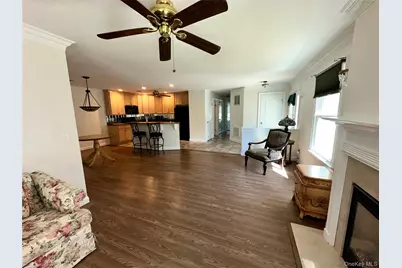 5 White Oak Court #5, Coram, NY 11727 - Photo 7