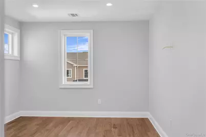 2437 Archer Street, Seaford, NY 11873 - Photo 29