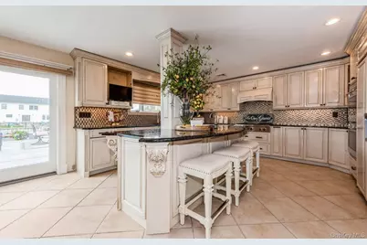 82 Division Avenue, Massapequa, NY 11758 - Photo 13