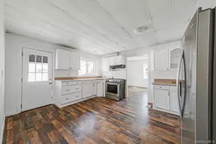 62 Forrest Ave, Shirley, NY 11967 - Photo 9