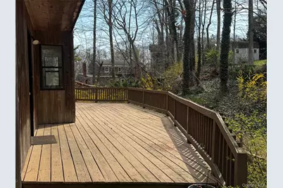 2581 Roanoke Avenue, Riverhead, NY 11901 - Photo 17