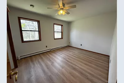 2581 Roanoke Avenue, Riverhead, NY 11901 - Photo 15