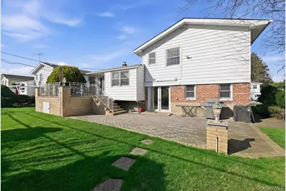 34 Bonnie Drive, Westbury, NY 11590 - Photo 31