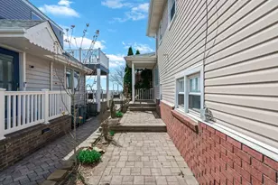 73 E Beach Promenade, Lindenhurst, NY 11757 - Photo 5