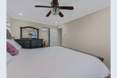 73 E Beach Promenade, Lindenhurst, NY 11757 - Photo 15