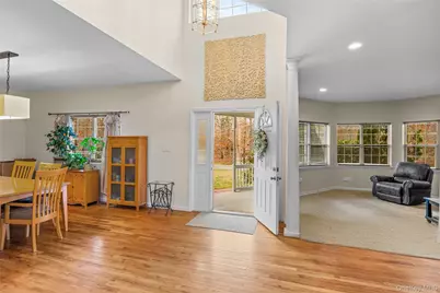 287 Dayton Avenue, Manorville, NY 11949 - Photo 7