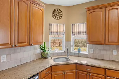 287 Dayton Avenue, Manorville, NY 11949 - Photo 11