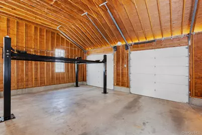 287 Dayton Avenue, Manorville, NY 11949 - Photo 19