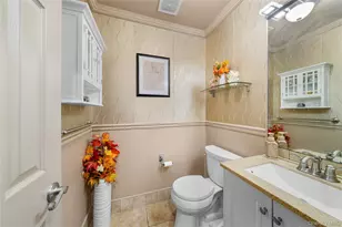 1 Clubhouse Cir, Central Islip, NY 11722 - Photo 15