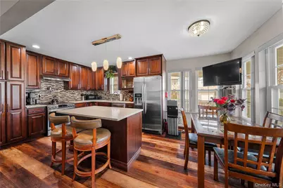 1 Clubhouse Circle, Central Islip, NY 11722 - Photo 7