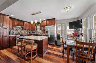 1 Clubhouse Cir, Central Islip, NY 11722 - Photo 7