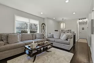 2903 Sipp Ave, Medford, NY 11763 - Photo 9