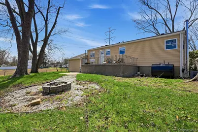 2903 Sipp Avenue, Medford, NY 11763 - Photo 31