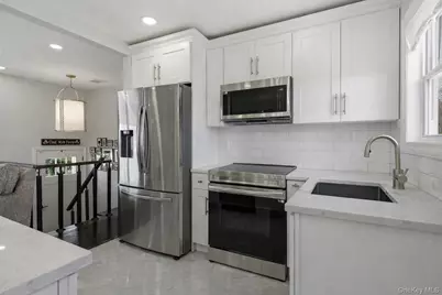 2903 Sipp Avenue, Medford, NY 11763 - Photo 13