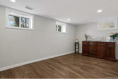 2903 Sipp Avenue, Medford, NY 11763 - Photo 23