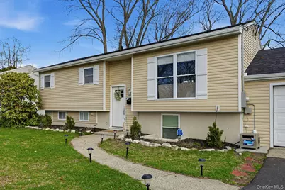 2903 Sipp Avenue, Medford, NY 11763 - Photo 3