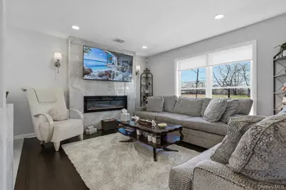 2903 Sipp Avenue, Medford, NY 11763 - Photo 7