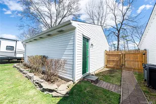 86 Tremont Ave, Medford, NY 11763 - Photo 7