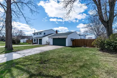 86 Tremont Avenue, Medford, NY 11763 - Photo 5