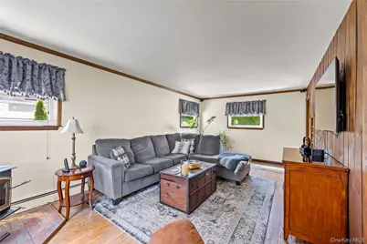 86 Tremont Avenue, Medford, NY 11763 - Photo 41