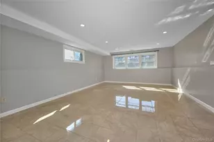 390 Town Line Rd, Commack, NY 11725 - Photo 7