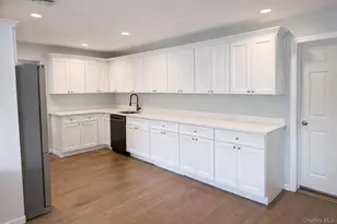 11 Manor Ln, Stony Brook, NY 11790 - Photo 11