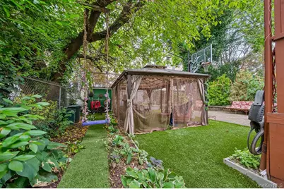 455 E 28th Street, Brooklyn, NY 11226 - Photo 25