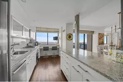 27010 Grand Central Parkway #30V, Floral Park, NY 11005 - Photo 9