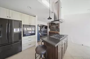 5 Erlwein Ct, Massapequa, NY 11758 - Photo 7