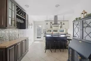 5 Erlwein Ct, Massapequa, NY 11758 - Photo 5