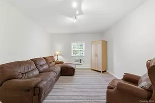 120 Greenlawn Rd, Huntington, NY 11743 - Photo 3