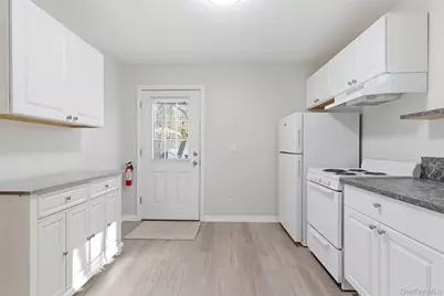 120 Greenlawn Road, Huntington, NY 11743 - Photo 9