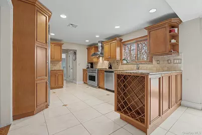 19 S Constitution, Tappan, NY 10983 - Photo 5