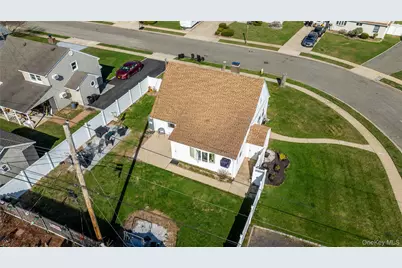 23 Bent Lane, Levittown, NY 11756 - Photo 21