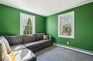 198 Pidgeon Hill Rd, Huntington Station, NY 11746 - Photo 9