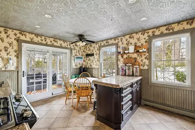 198 Pidgeon Hill Road, Huntington Station, NY 11746 - Photo 7