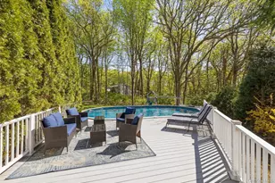 198 Pidgeon Hill Rd, Huntington Station, NY 11746 - Photo 19