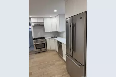 3939 Crescent Street, Long Island City, NY 11101 - Photo 5