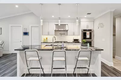 23 Ogden Avenue, East Williston, NY 11596 - Photo 13