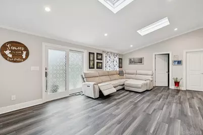 23 Ogden Avenue, East Williston, NY 11596 - Photo 15